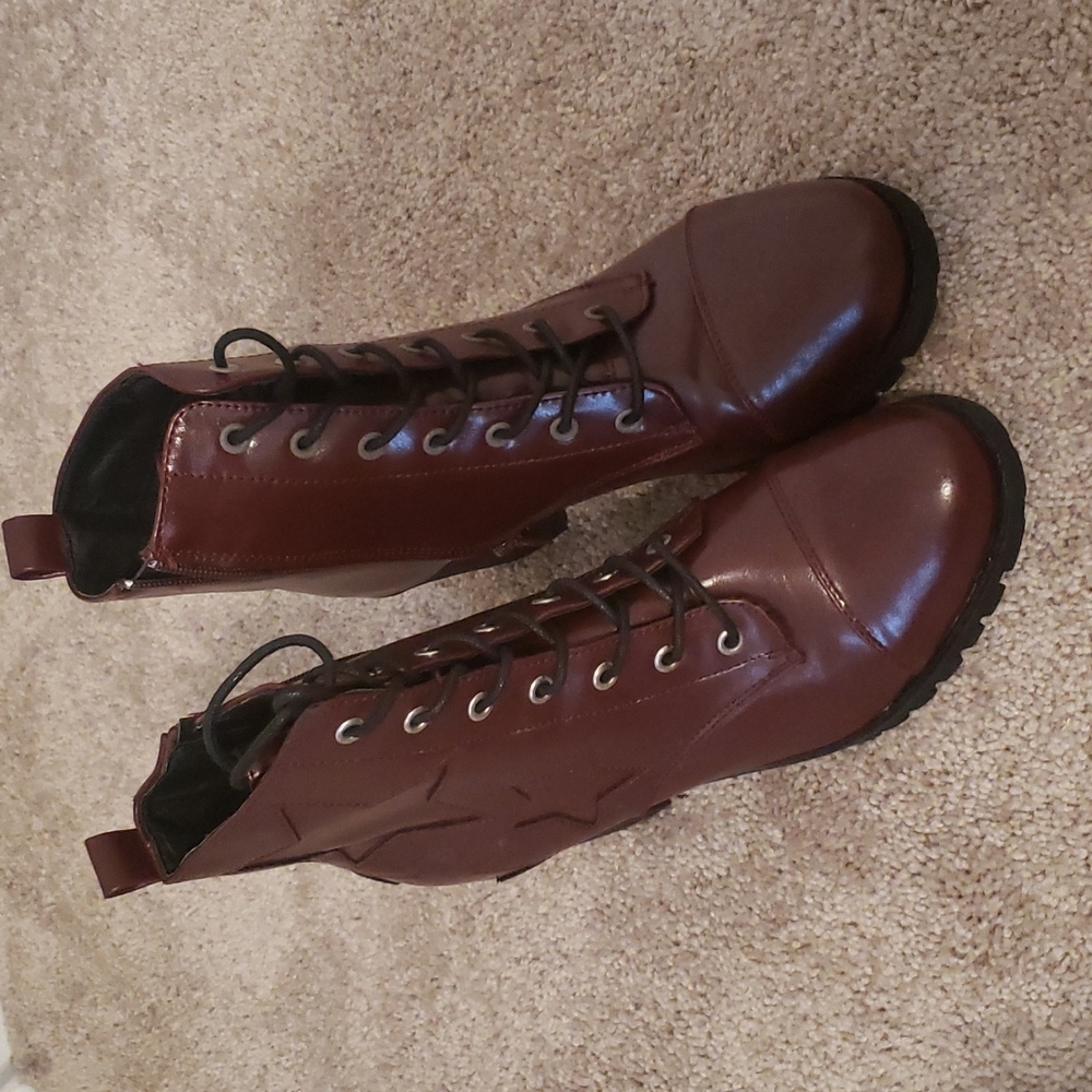 Burgundy XOXO heel boots.